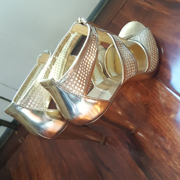 {MK} pale gold mesh platform heels - Picture 5 of 5